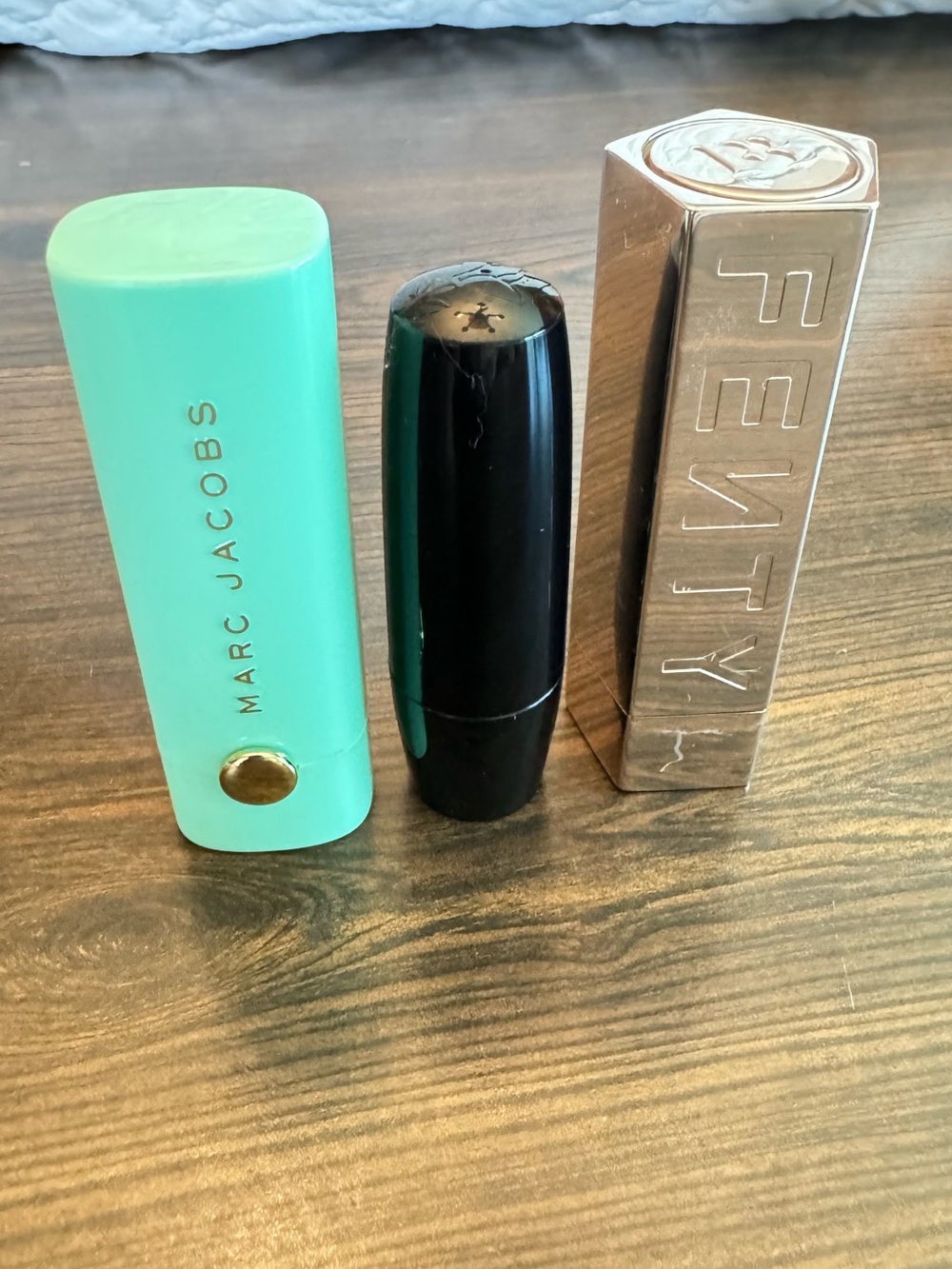 Marc Jacobs, Fenty and Lancôme  Red Lipstick Trio — Vibrant Classic Reds - Picture 2 of 8